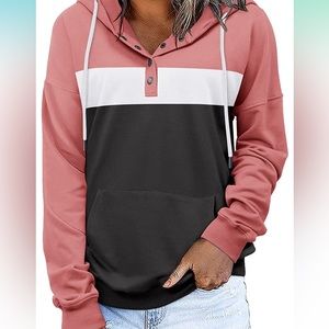 NWOT. Women’s long sleeve pullover hoodie. Large